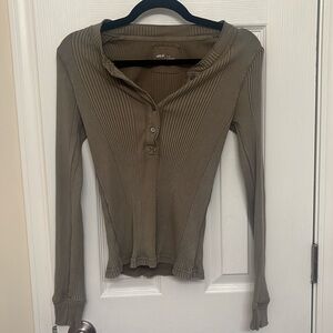 EUC Aerie Women's Olive Henley Top, size medium
